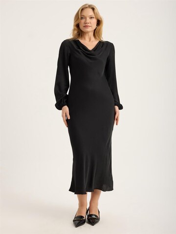 Robe HOME STORE en noir : devant