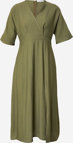 Robe 'Ela' ABOUT YOU en vert : devant