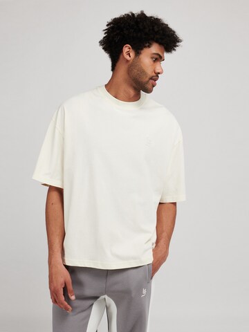 LYCATI exclusive for ABOUT YOU Shirt 'Vanilla Saturn' in White: front