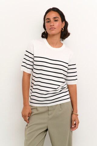 Pull-over 'Lizza' Kaffe en blanc : devant