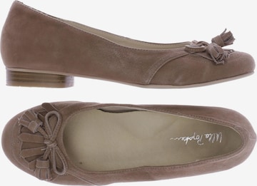 Ulla Popken Flats & Loafers in 39 in Beige: front