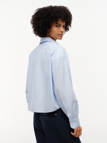Tommy Jeans Halenka 'ESSENTIAL' – modrá