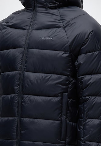 HOLLISTER Jacke in Schwarz: Vorderseite