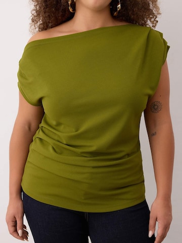 Trendyol Curve - Camiseta en verde