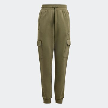 ADIDAS ORIGINALS Tapered Hose in Grün: Vorderseite