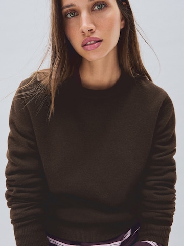 Bershka Sweater in Brown