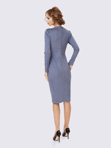 Anushka Sheath Dress in Blue