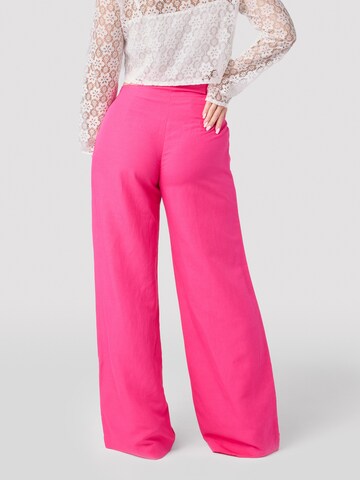 Wide leg Pantaloni de la Laurella pe roz
