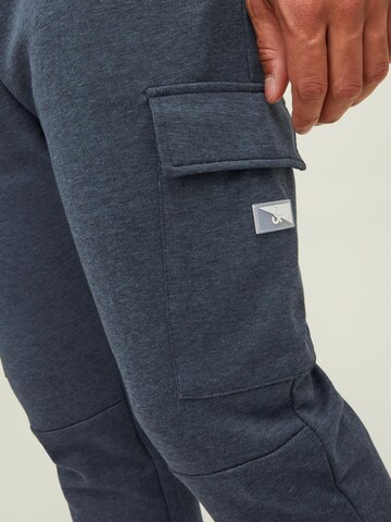 JACK & JONES Tapered Cargobroek 'Gordon' in Blauw