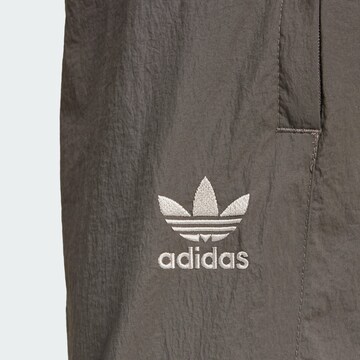 ADIDAS ORIGINALS Tapered Hose 'Real Madrid' in Grau