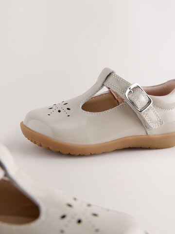 Chaussure basse Next en beige