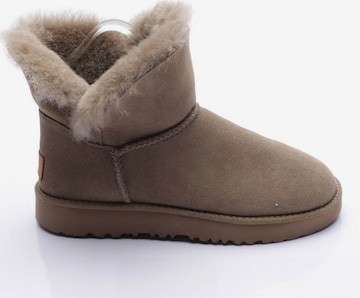 UGG Stiefeletten 36 in Braun: predná strana