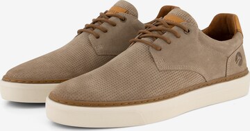 Travelin Athletic Lace-Up Shoes 'Chetton' in Beige