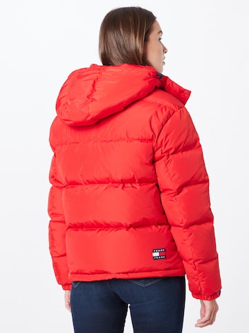 Tommy Jeans Winterjas 'Alaska' in Rood