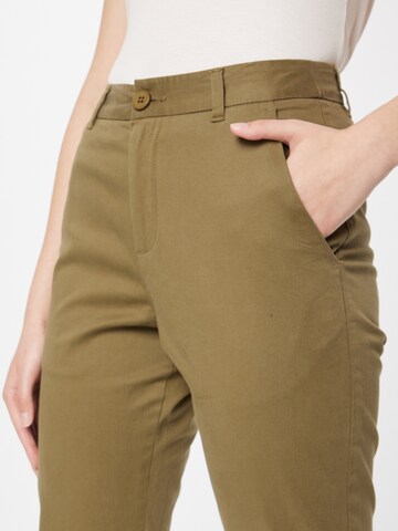 žalia KnowledgeCotton Apparel Standartinis „Chino“ stiliaus kelnės 'WILLOW'