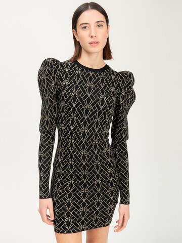 Influencer Strickkleid in Schwarz: Vorderseite