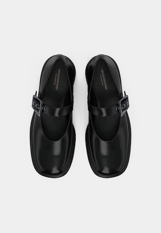 VAGABOND SHOEMAKERS Ballet Flats with Strap 'Ellis' in Black