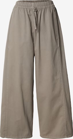 Pantalon Urban Classics en beige : devant