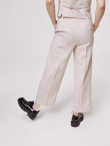 Daahls by Emma Roberts exclusively for ABOUT YOU Loosefit Hose 'Isabell' in Beige