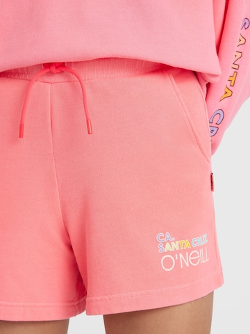 regular Pantaloni di O'NEILL in rosa