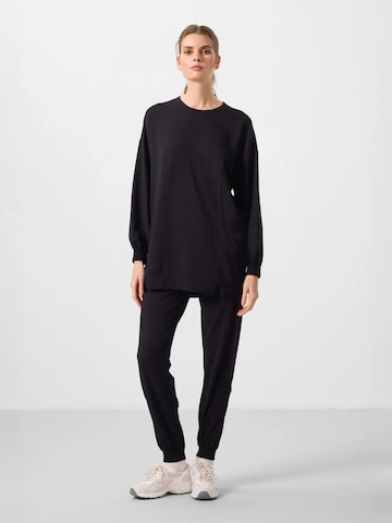 Tommy Life - Fato de jogging em preto: frente