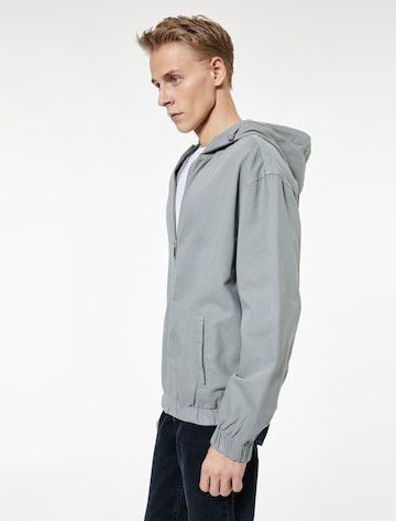 Koton Jacke in Grau