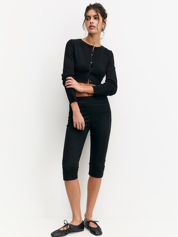 Pull&Bear Strickjacke in Schwarz