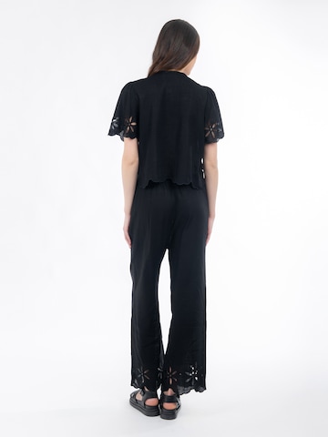 Influencer Широка кройка Панталон в черно