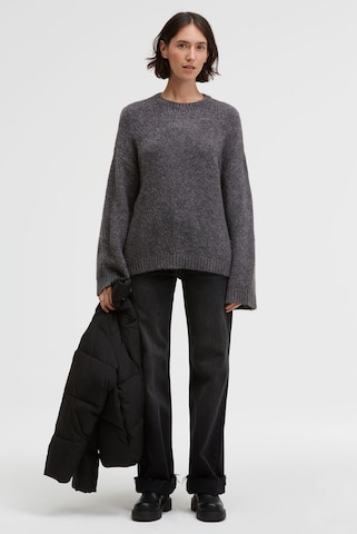 SENSES.THE LABEL Sweater in Grey