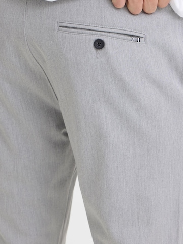 Coupe slim Pantalon chino 'Frederic' !Solid en gris