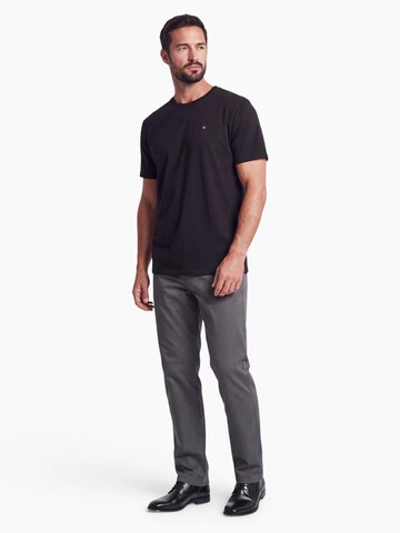 No Excess T-Shirt in Schwarz