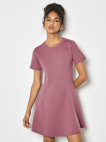 Apricot Dress 'Panel' in Pink: front