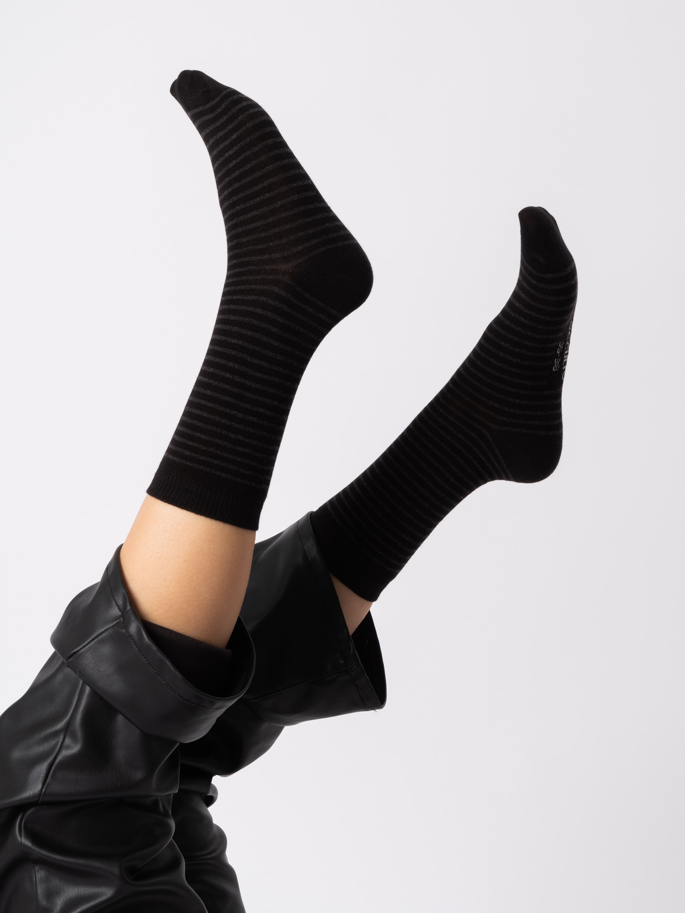 Occulto Socks 'Michaela' in Black