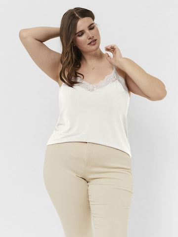 Vero Moda Curve Top 'Ana' in Weiß