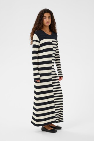 SOAKED IN LUXURY Dress 'Zillia' in Black