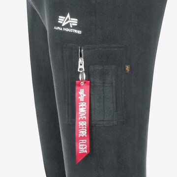 ALPHA INDUSTRIES Tapered Broek in Grijs