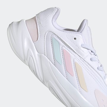 ADIDAS ORIGINALS Sneakers 'Ozelia' in White