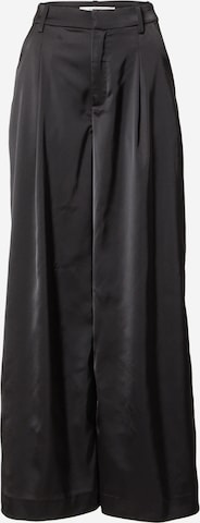 Gestuz Wide leg Pleat-Front Pants 'Harlow' in Black: front