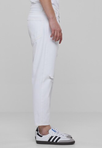 2Y Premium Tapered Jeans in White