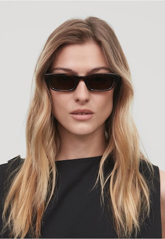 CHIMI Sunglasses in Brown: front