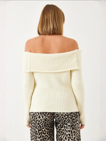 Pullover di Bianco Lucci in beige