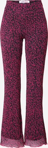 Tommy Jeans Разкроени Панталон в розово: отпред