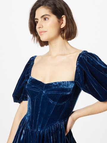 Robe Bardot en bleu