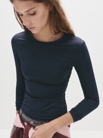 T-shirt Pull&Bear en bleu : devant
