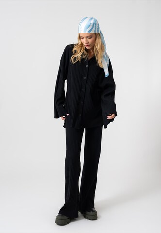 Chemisier 'Fleur' OH APRIL en noir