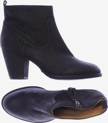 Buffalo London Dress Boots in 38 in Black: front