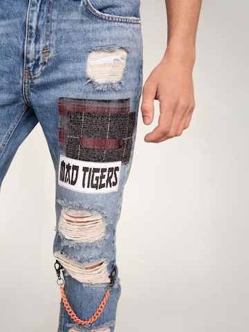 MAD TIGERS Slimfit Jeans 'CHE-CHAINS ARTPATCH' in Blauw