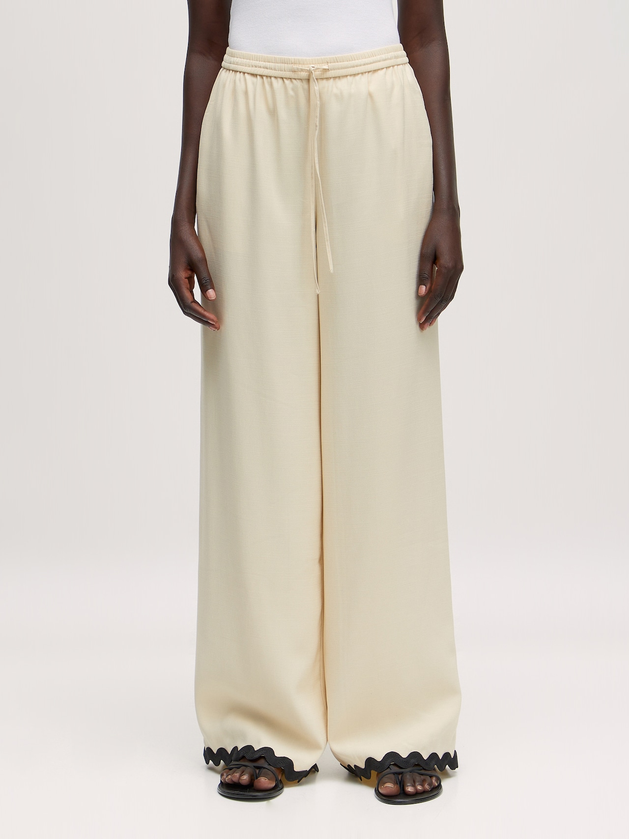 EDITED Produkte Hose 'Meena' beige