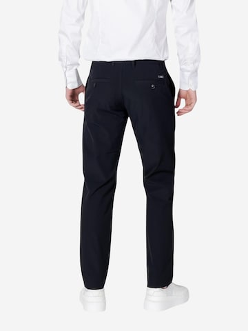 regular Pantaloni '8NZP49 ZNYZZ' di ARMANI EXCHANGE in nero