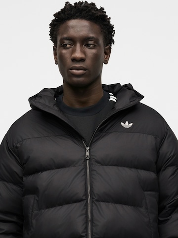 ADIDAS ORIGINALS Преходно яке в черно